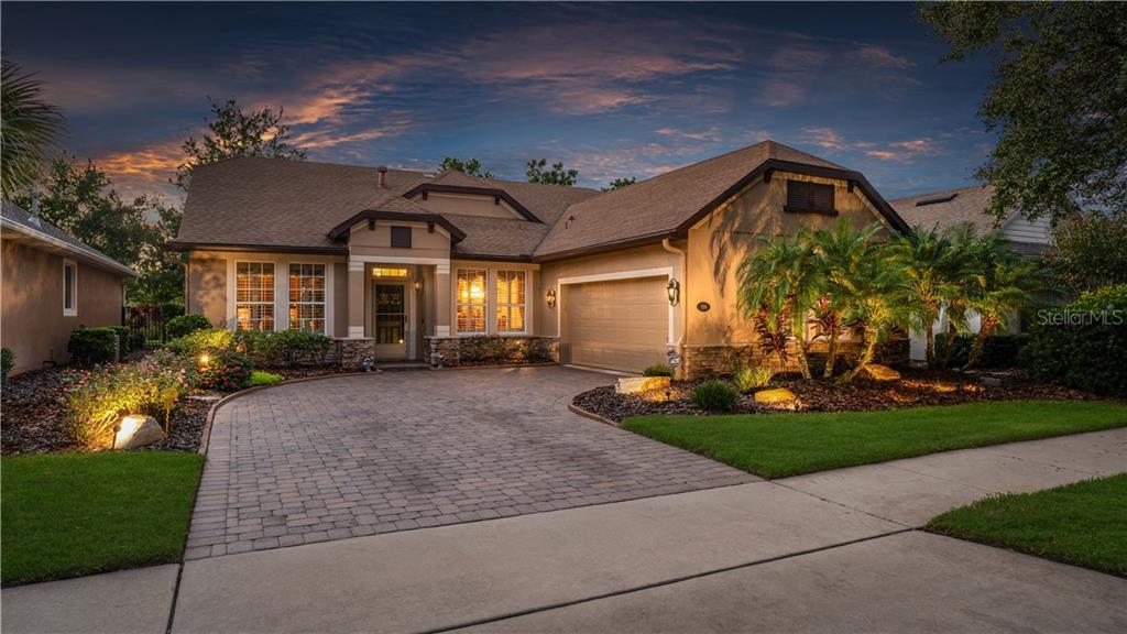 Property Photo: 1218 Heron Point Way FL 32724