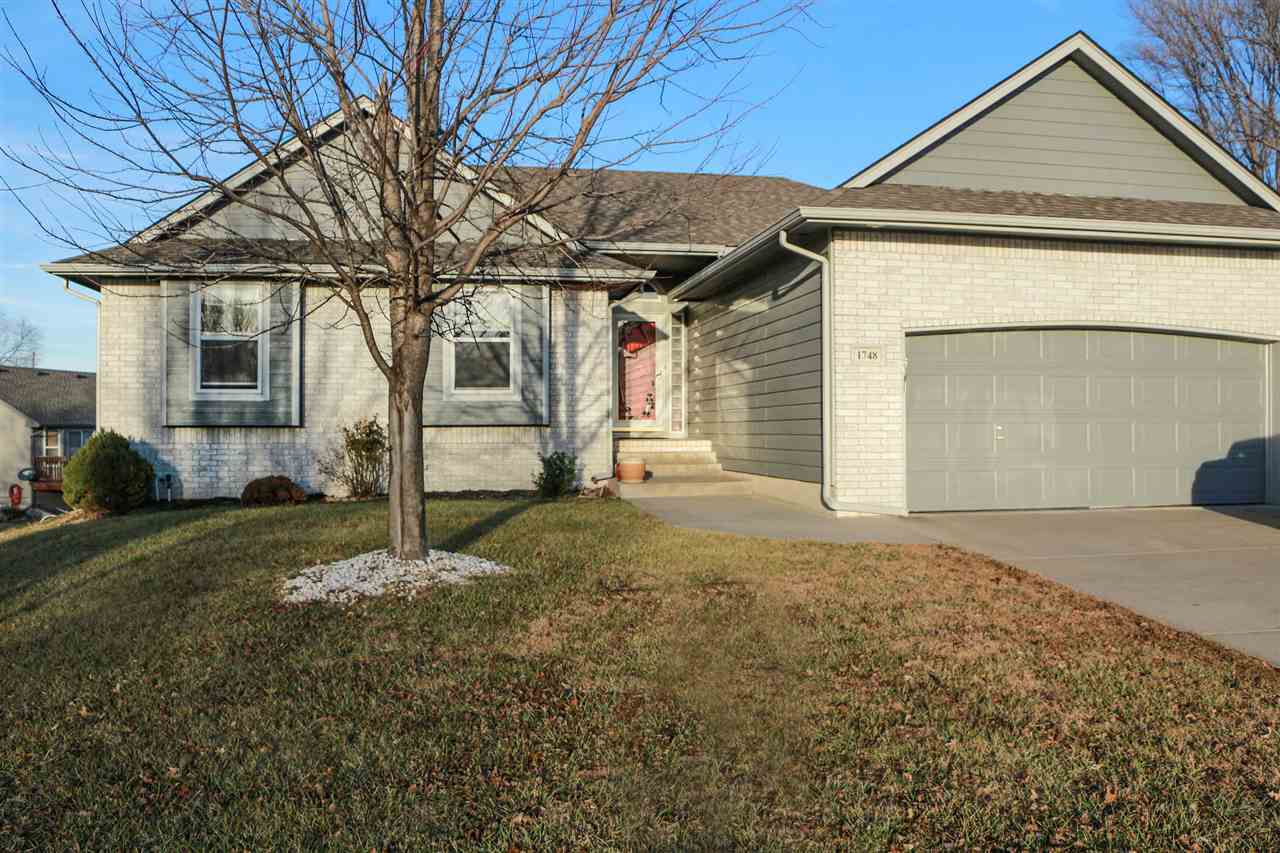 Property Photo:  1748 E Southridge Cir  KS 67037 