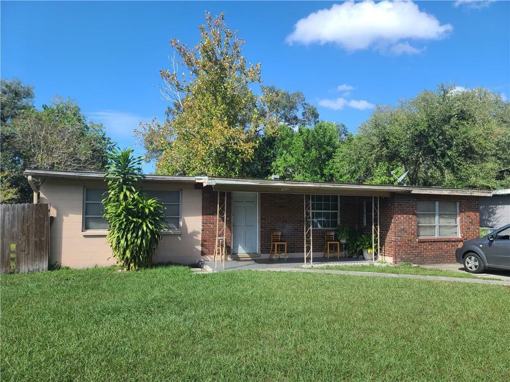 Property Photo:  8718 N Hyaleah Road  FL 33617 