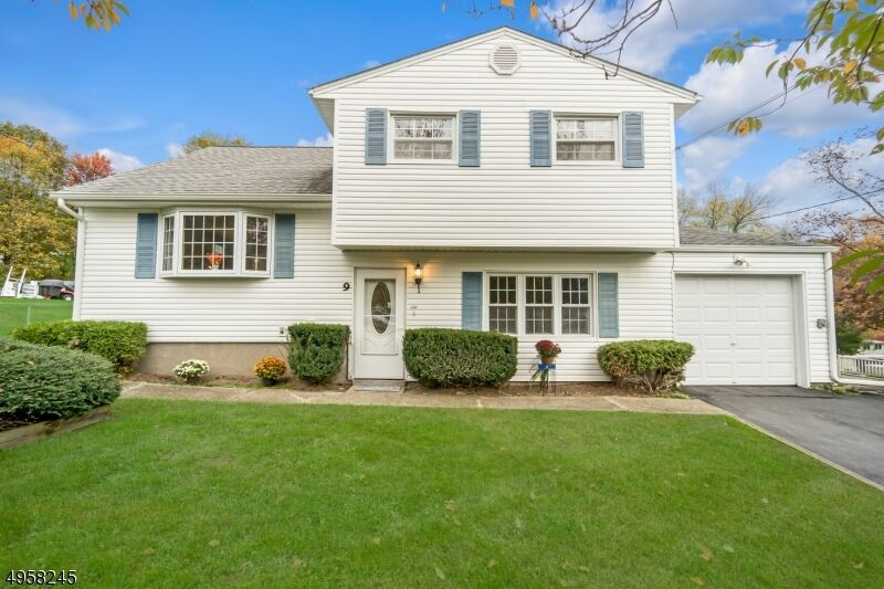 Property Photo:  9 Young Dr  NJ 07874 
