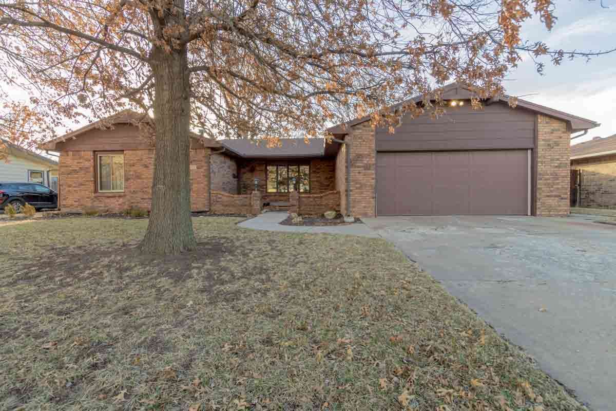 Property Photo: 2001 N Gow St KS 67203