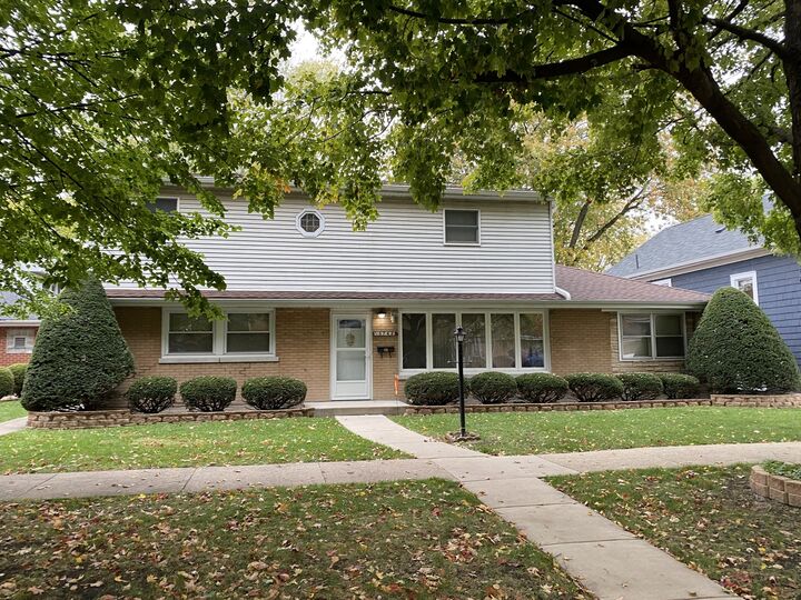 3742 Raymond Avenue  Brookfield IL 60513 photo