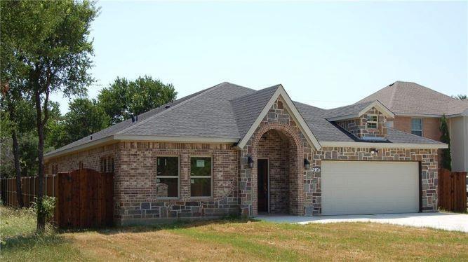 Property Photo: 1518 Avenue B TX 75051