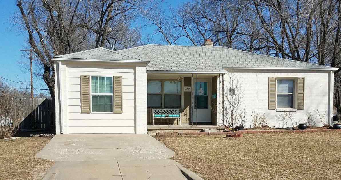 Property Photo:  2202 S Palisade  KS 67213 