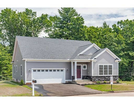 Property Photo: 46 Copley Cir 8 CT 06082