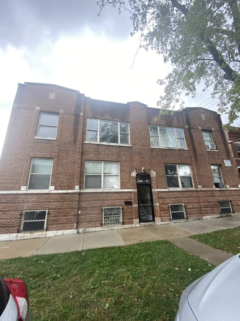 Property Photo: 6248 S Honore Street 3S IL 60636