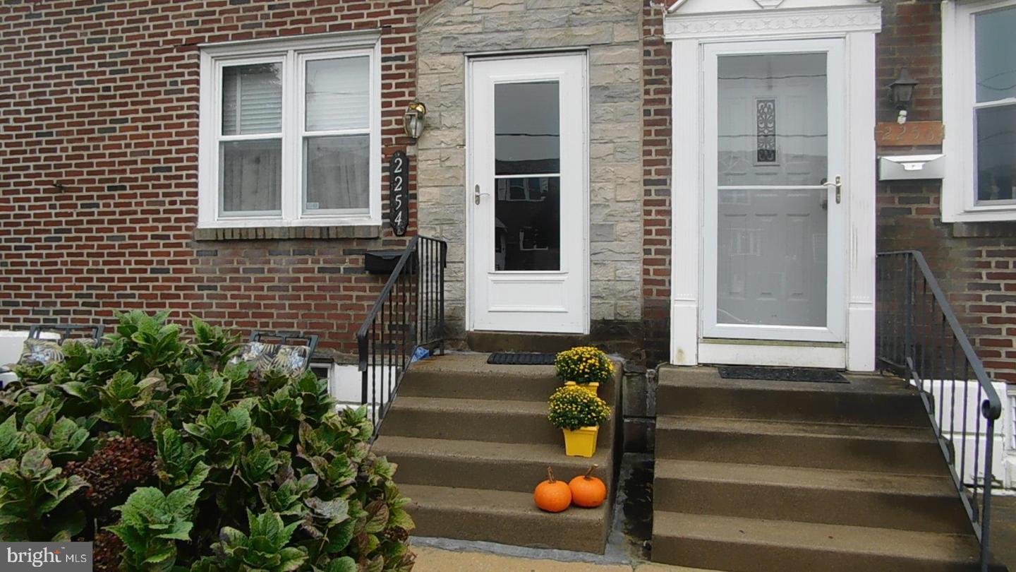 Property Photo: 2254 S Harwood Avenue PA 19082