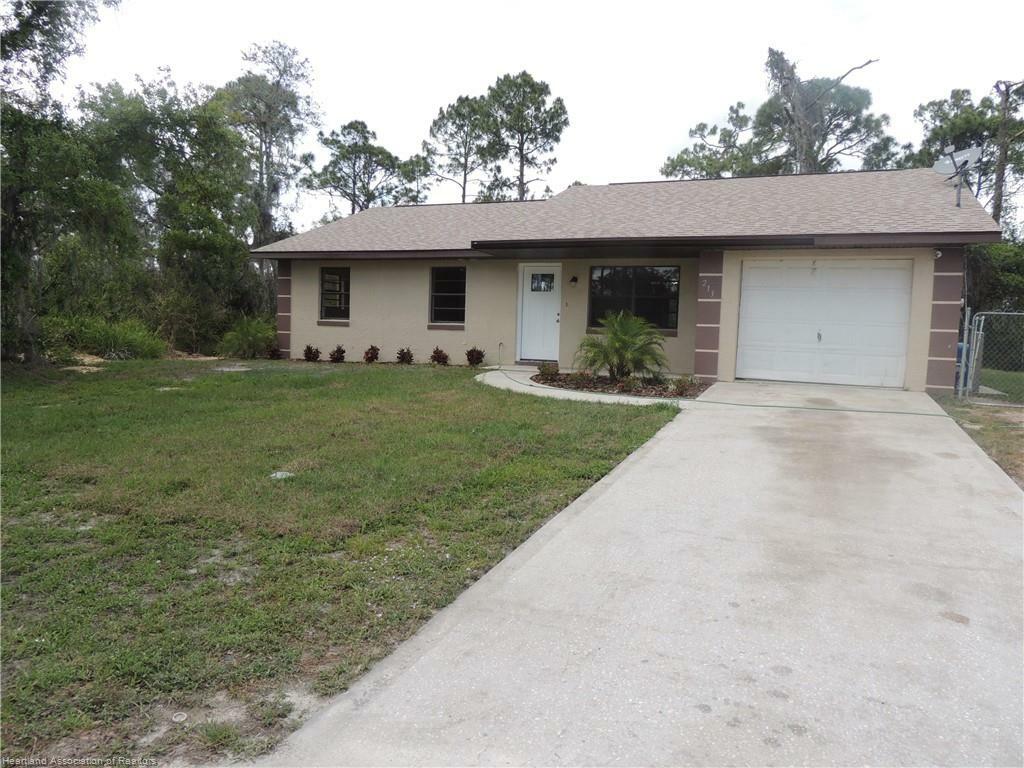 Property Photo:  213 Pelican Avenue  FL 33870 