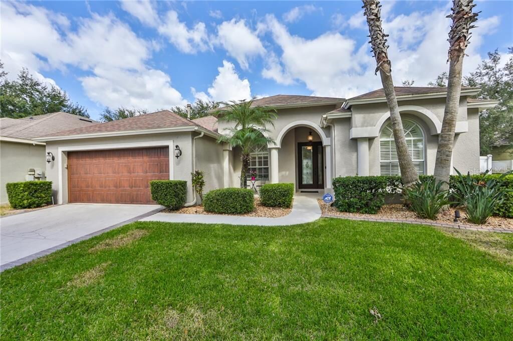 Property Photo: 8504 Crows Court FL 33647