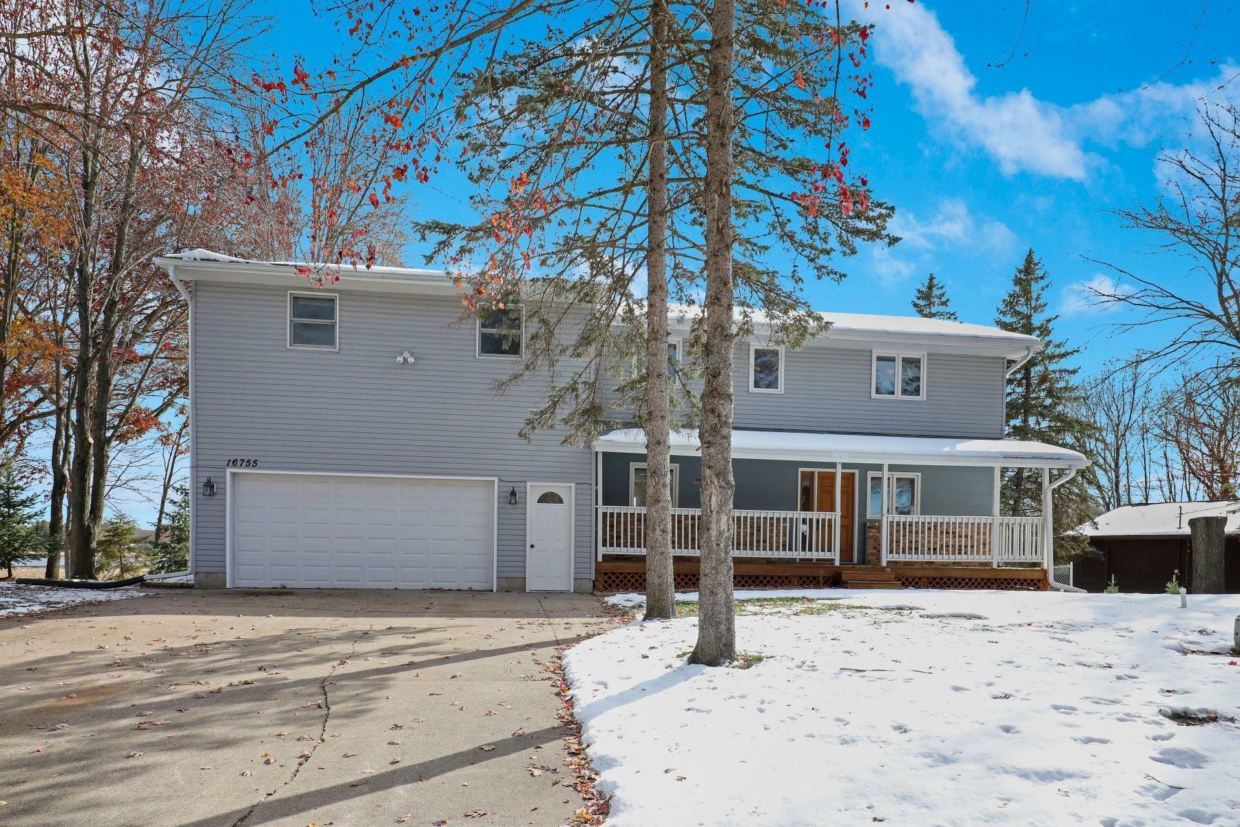 Property Photo:  16755 Xylite Street NE  MN 55304 