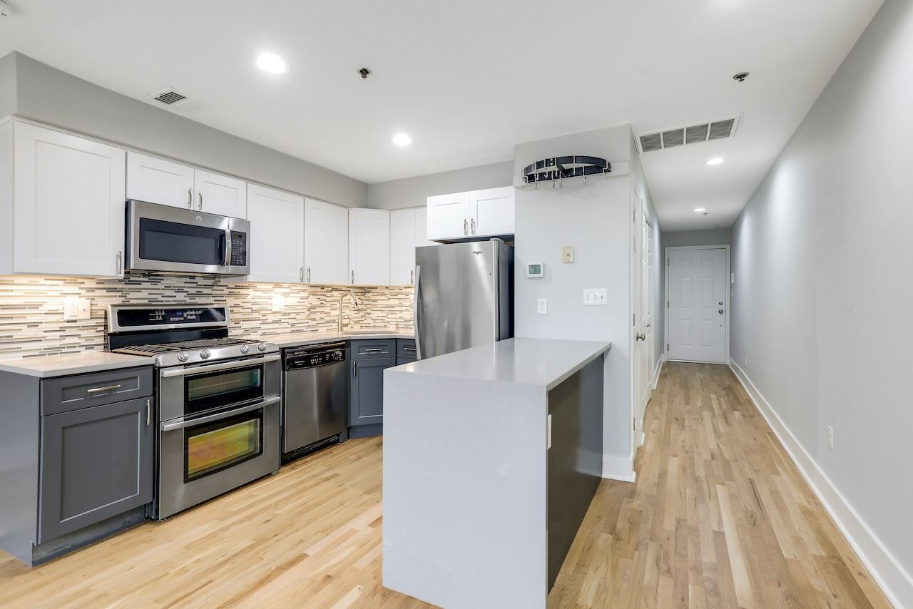 Property Photo:  224 Hudson St 5B  NJ 07030 