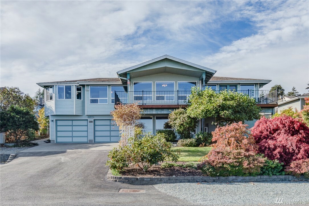 Property Photo:  1516 Thompson Dr  WA 98282 