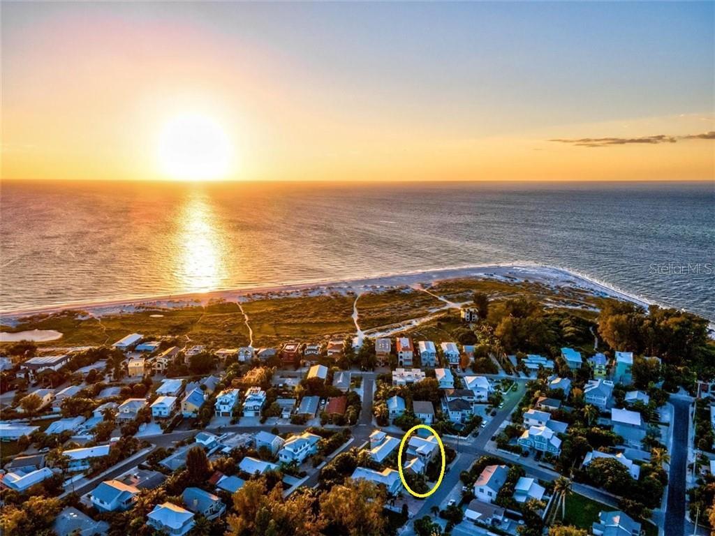 Property Photo: 802 Jacaranda Road FL 34216
