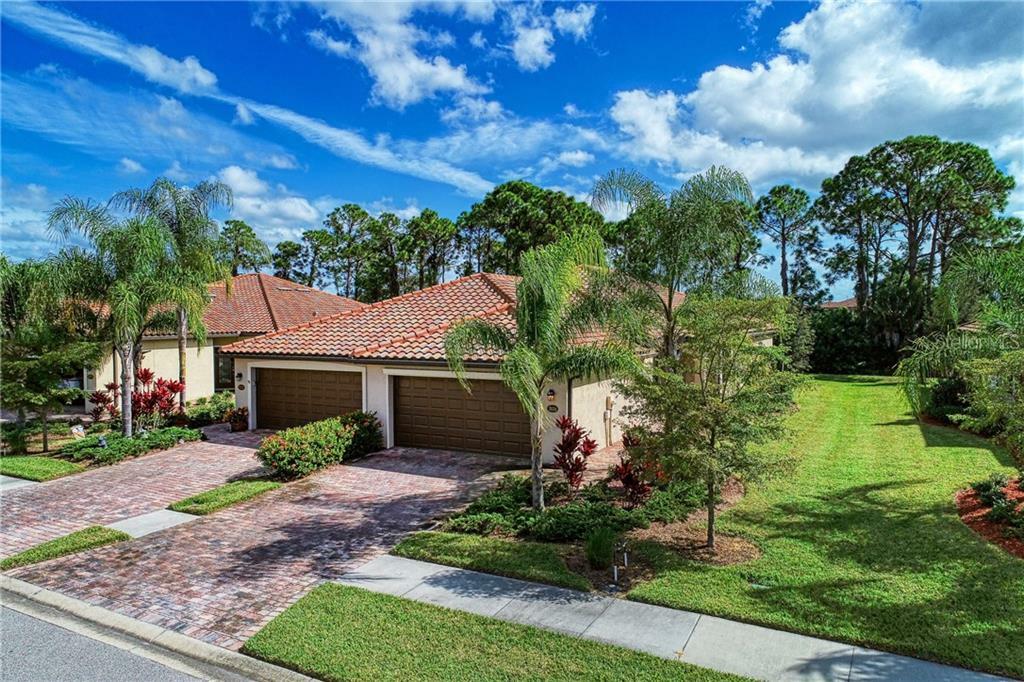 Property Photo: 20154 Benissimo Drive FL 34293