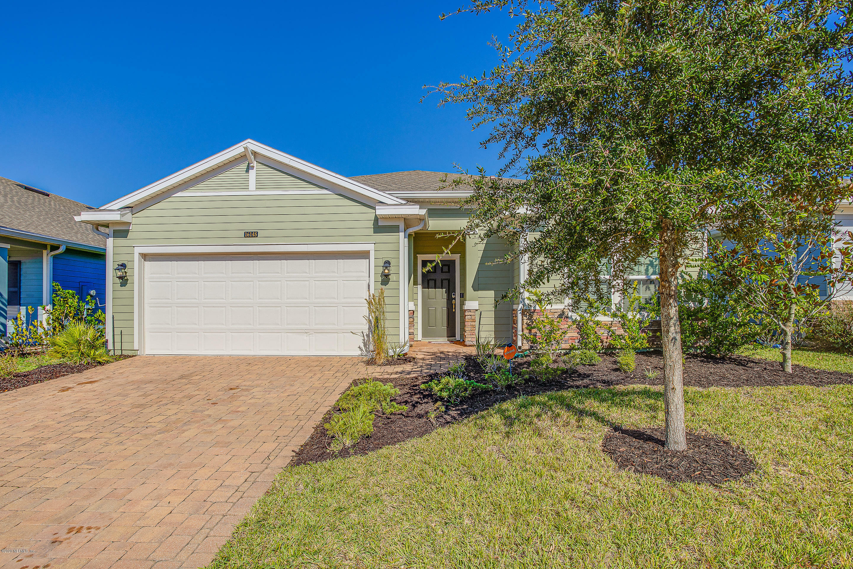 Property Photo:  16148 Alison Creek Drive  FL 32218 