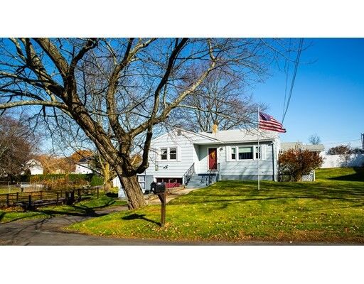 Property Photo:  17 Alton Rd  MA 01844 
