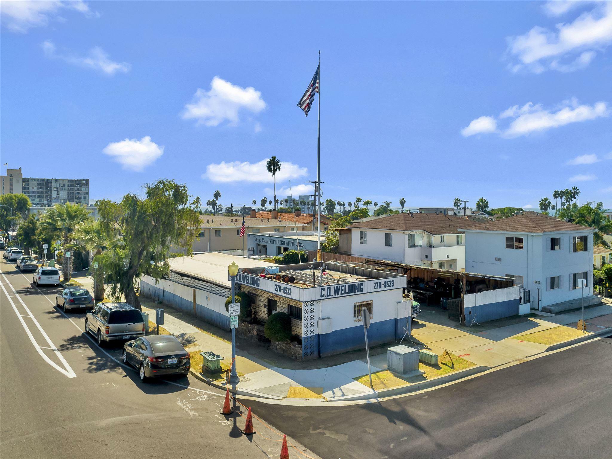 Property Photo: 5080 Cass 913 CA 92109