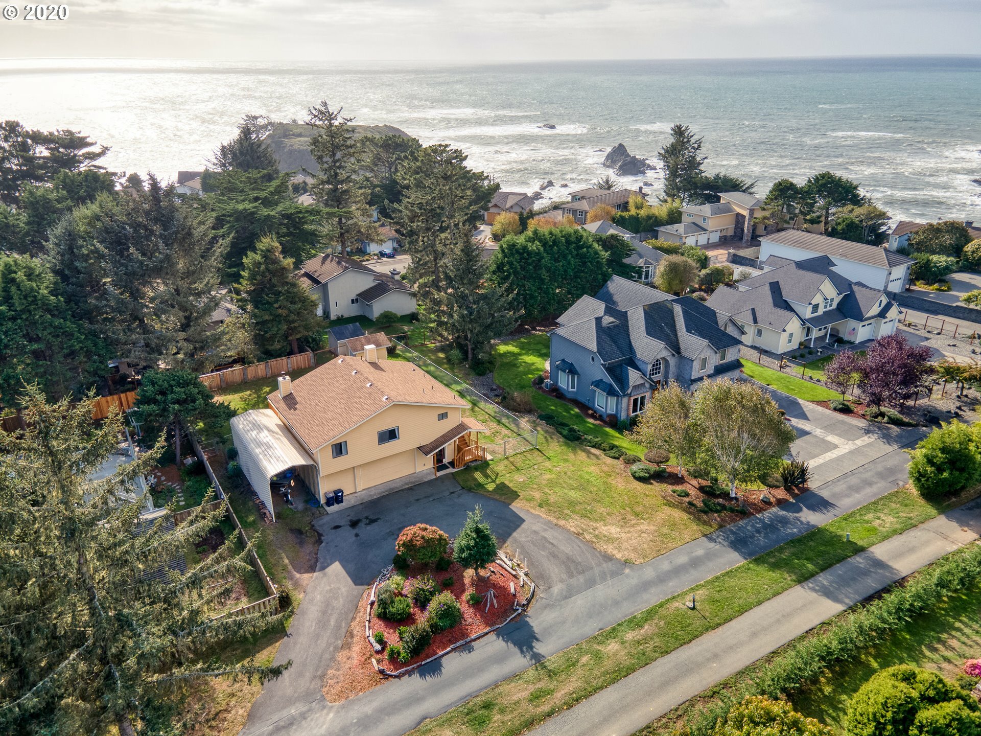 Property Photo:  330 Mill Beach Rd  OR 97415 