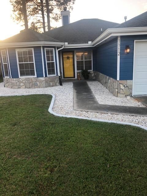 Property Photo: 1112 Post Oak Path FL 32547