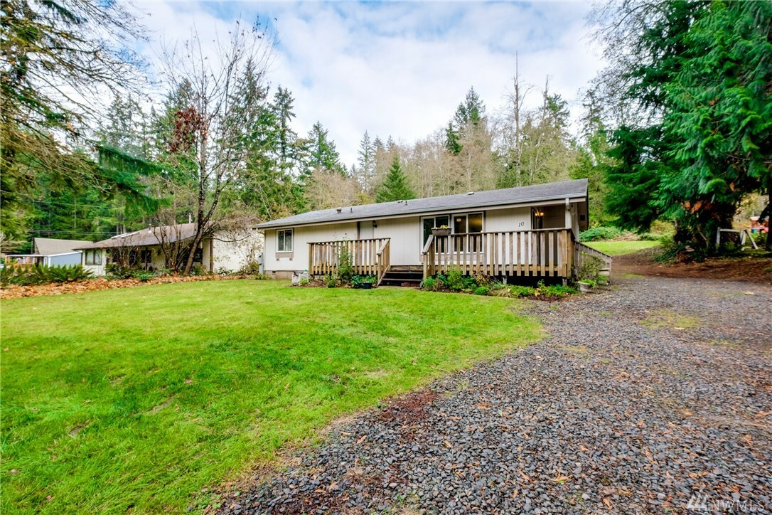 Property Photo:  10 NE Rainbow Lane  WA 98528 