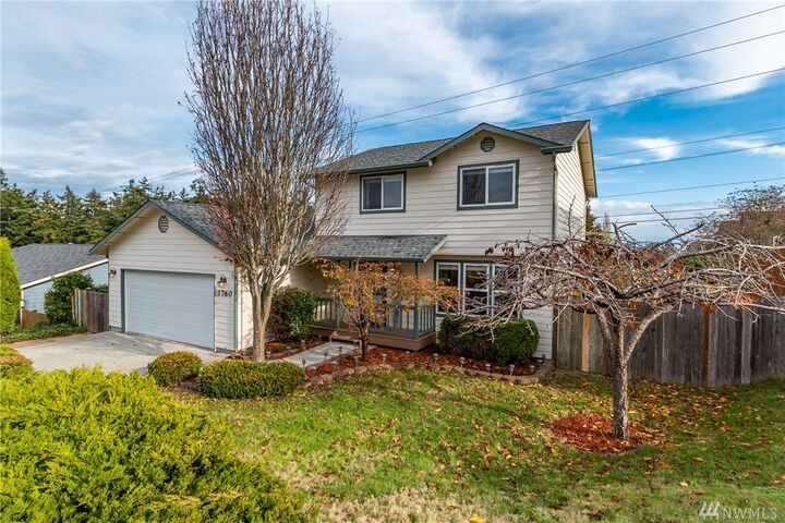 Property Photo: 1760 SW Nienhuis St WA 98277