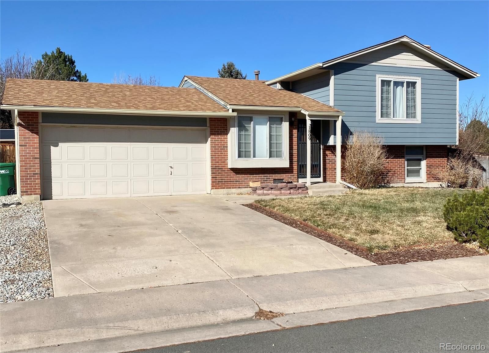 Property Photo:  1809 S Biscay Street  CO 80017 