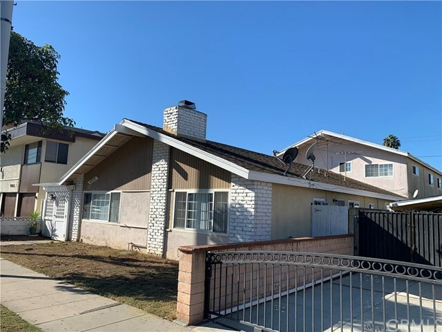 Property Photo:  1215 Ximeno Avenue  CA 90804 