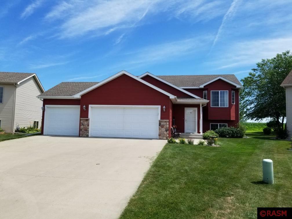 Property Photo: 129 Pinehurst Court MN 56001