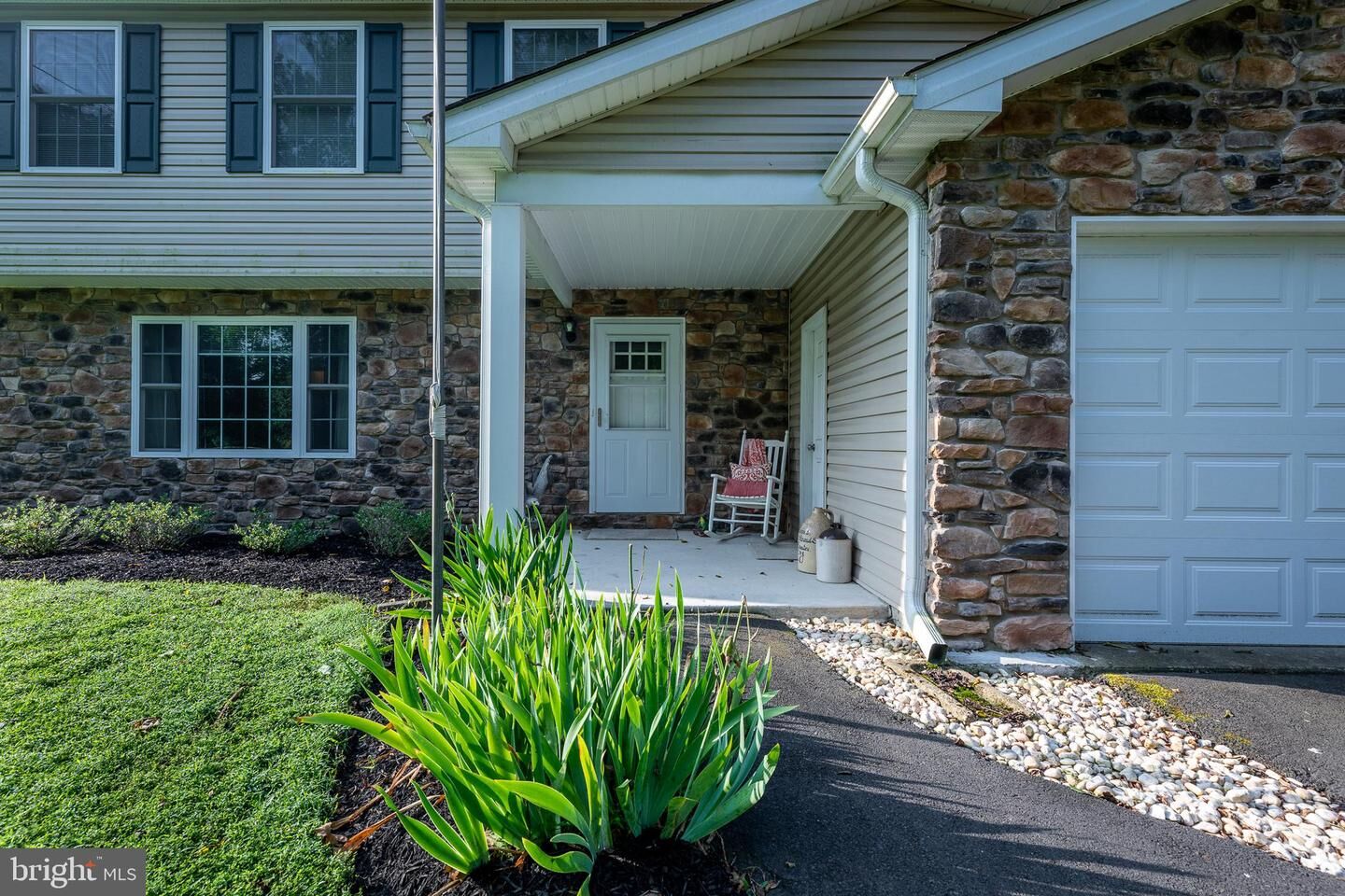 Property Photo: 6044 Lower York Road PA 18938