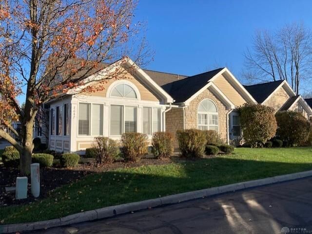 Property Photo: 2647 Prestwick Village Circle OH 45503