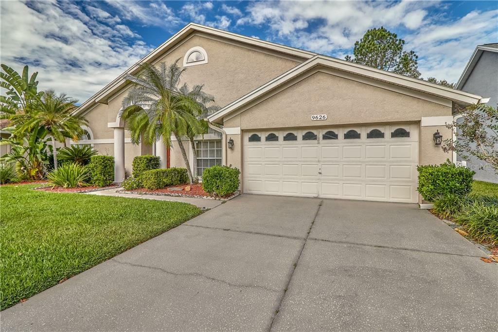 Property Photo:  9626 Fox Hearst Road  FL 33647 