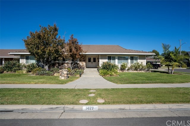 Property Photo:  1427 W Janeen Way  CA 92801 