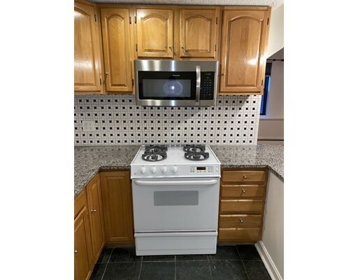 Property Photo: 1 Concord Square 1 MA 02118