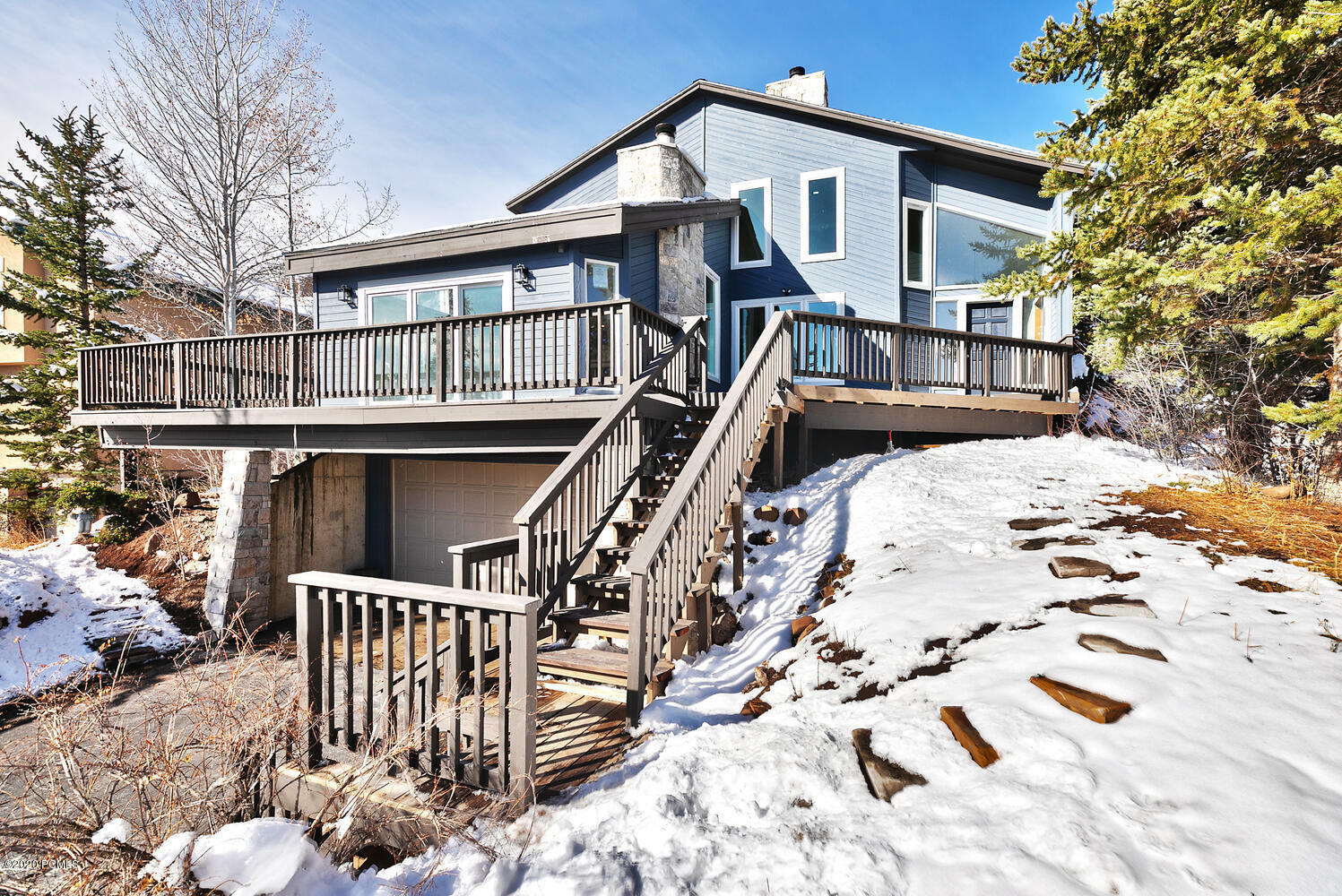 Property Photo: 8847 Northcove Drive UT 84098