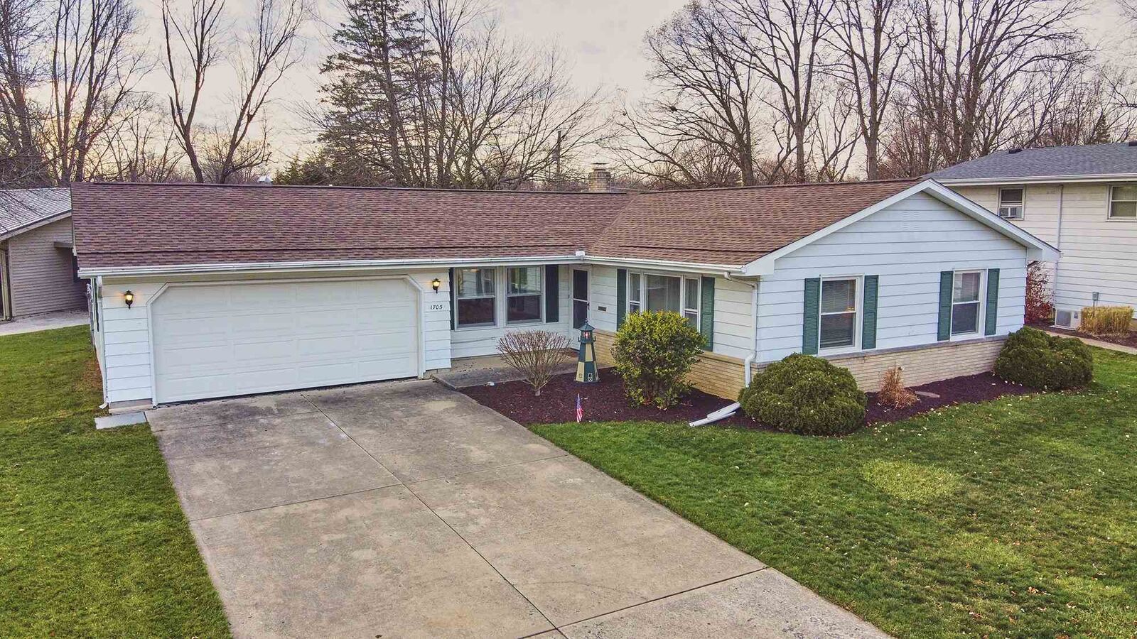 Property Photo: 1705 Chochtimar Trail IN 46808-1820