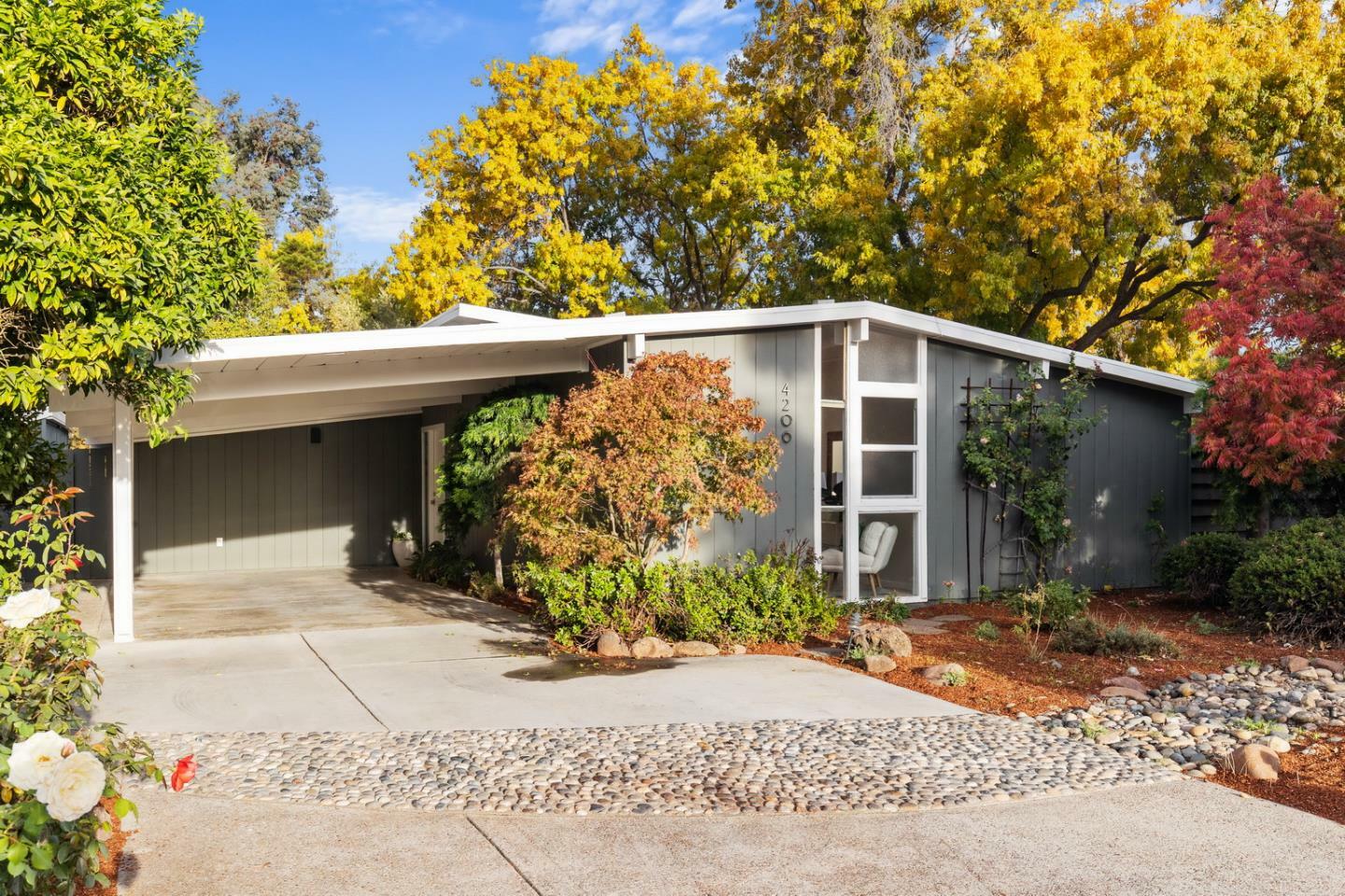 Property Photo:  4206 Darlington Court  CA 94306 