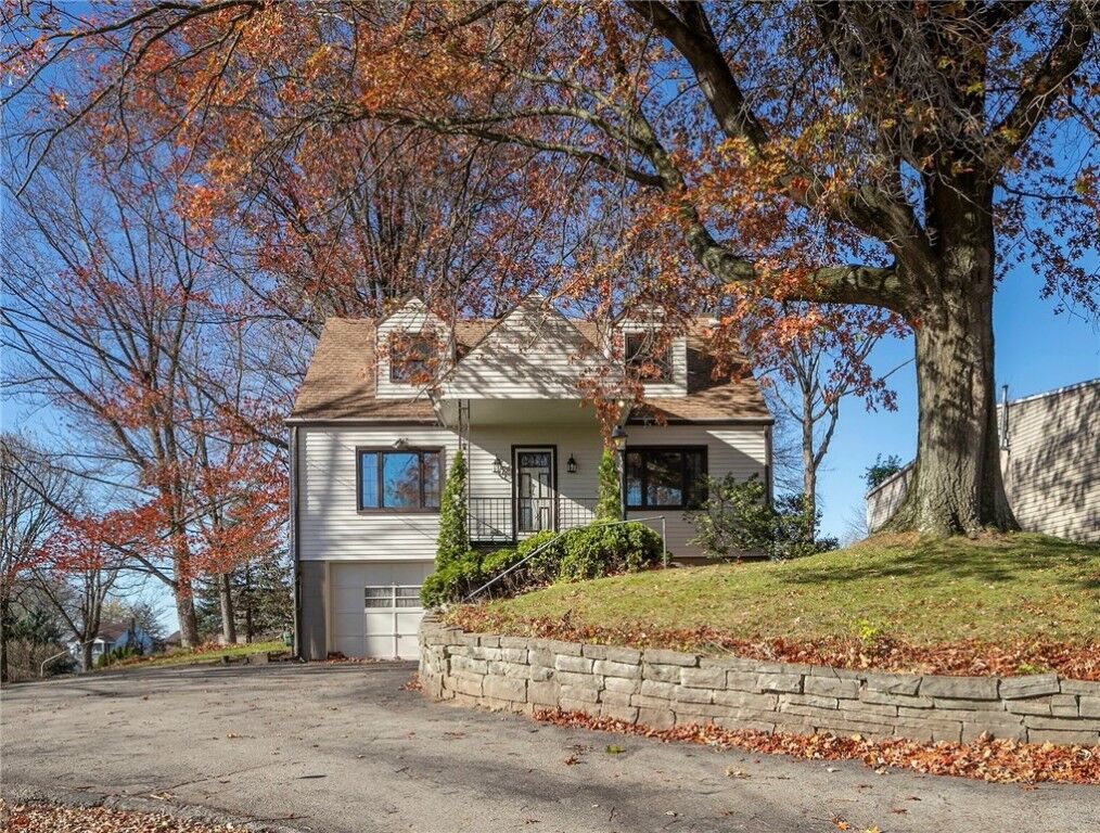 Property Photo:  249 Cirbus Lane  PA 15146 