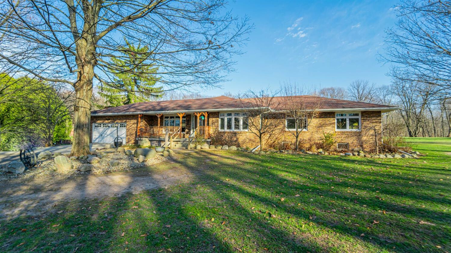 Property Photo: 645 E 950 IN 46391