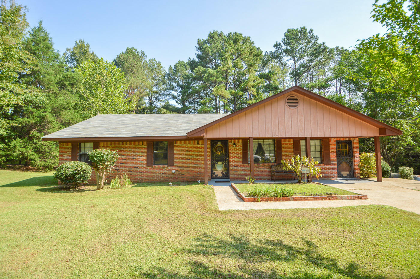 Property Photo:  440 Ms Highway 182 W  MS 39759 