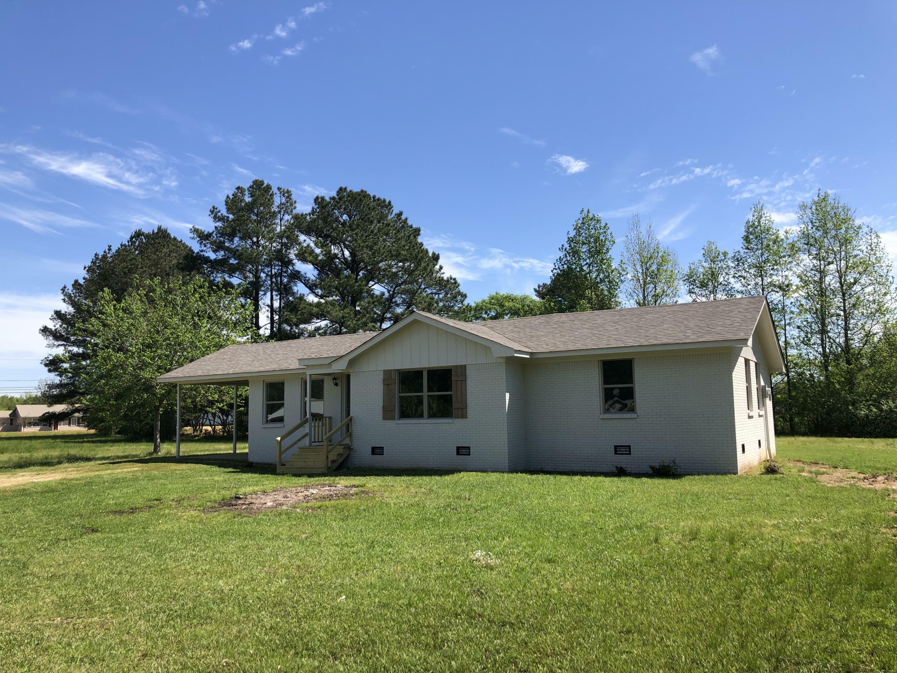 Property Photo:  1532 Mill Rd  MS 39702 