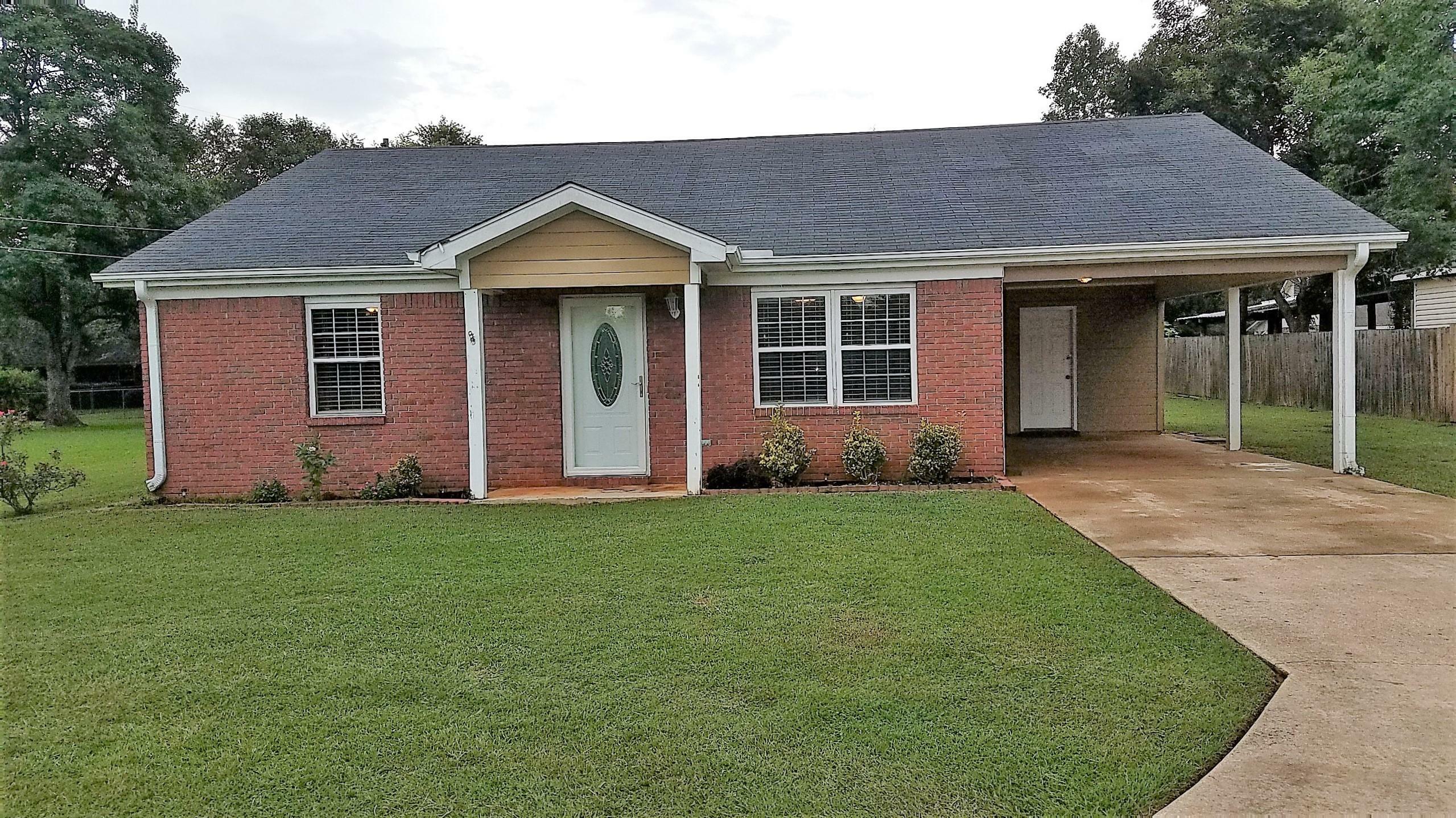 Property Photo:  940 Ruffin Rd  MS 39702 