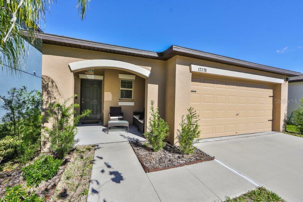 Property Photo:  12738 Lemon Pepper Drive  FL 33578 