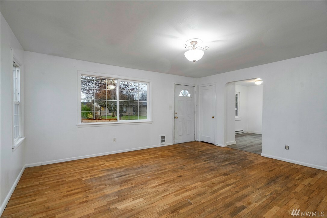 Property Photo: 2325 Kibler Ave WA 98022