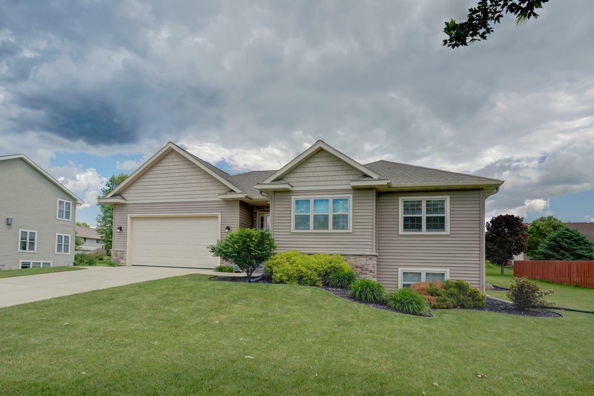 Property Photo:  1375 Armagh Ln  WI 53590 