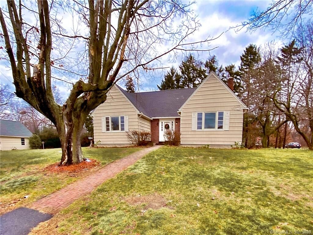 Property Photo:  17 University Place  CT 06082 