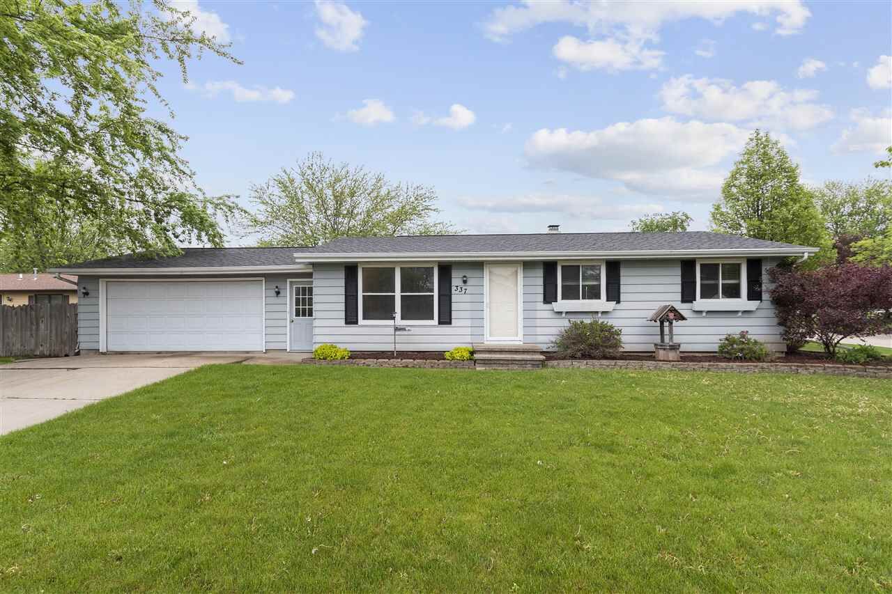 Property Photo: 337 Brantwood Court WI 54956-4809