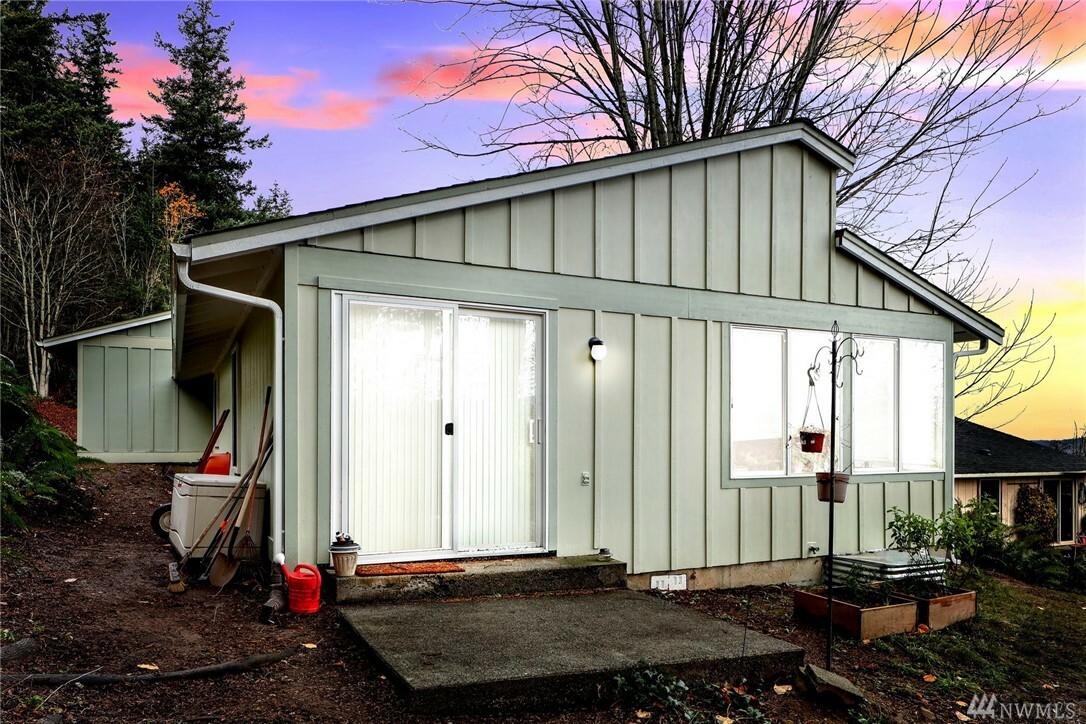 Property Photo: 811 Liberty St WA 98225