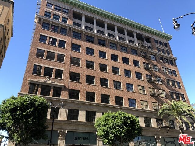 Property Photo:  1645   Vine St 513  CA 90028 