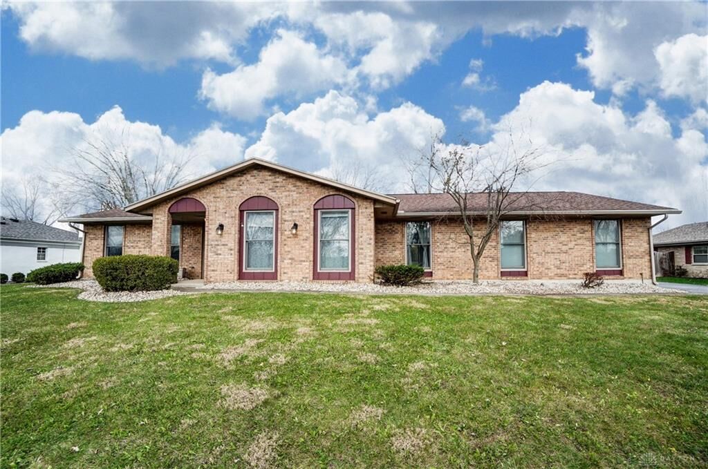 Property Photo:  521 Chipplegate Drive  OH 45459 