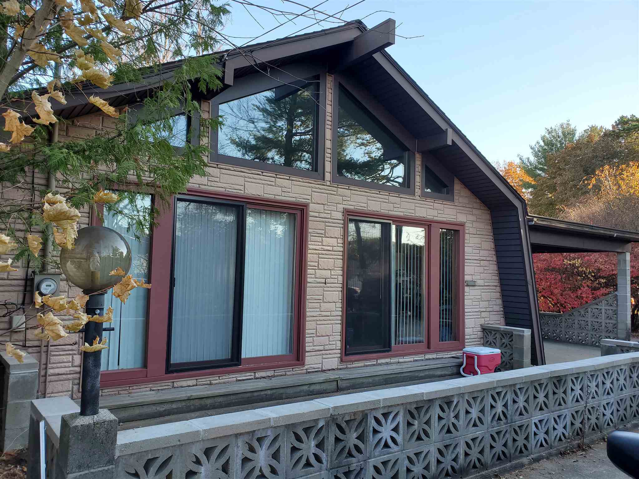 Property Photo: 44 E Dunstable Road NH 03060